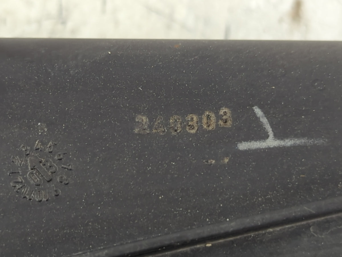 2004 Chevrolet Tahoe Fuel Vapor Charcoal Canister - Oemusedautoparts1.com
