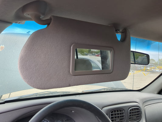 2002-2004 Chevrolet Trailblazer Sun Visor Shade Replacement Driver Left Mirror Fits Fits 2002 2003 2004 OEM Used Auto Parts