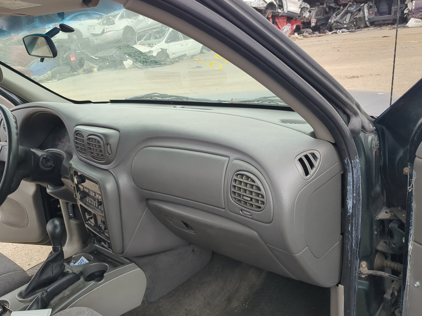 2002-2004 Chevrolet Trailblazer Air Bag Passenger Right Dashboard OEM Fits Fits 2002 2003 2004 OEM Used Auto Parts - Oemused