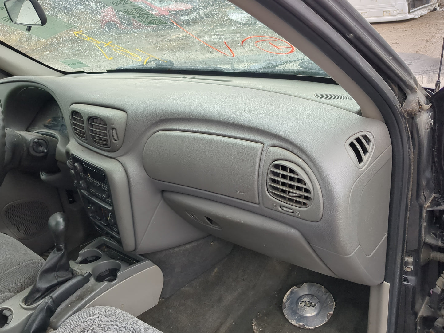 2002-2004 Chevrolet Trailblazer Air Bag Passenger Right Dashboard OEM Fits Fits 2002 2003 2004 OEM Used Auto Parts - Oemused