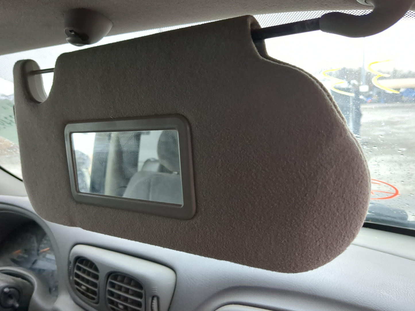 2002-2004 Chevrolet Trailblazer Sun Visor Shade Replacement Passenger Right Mirror Fits Fits 2002 2003 2004 OEM Used Auto Pa