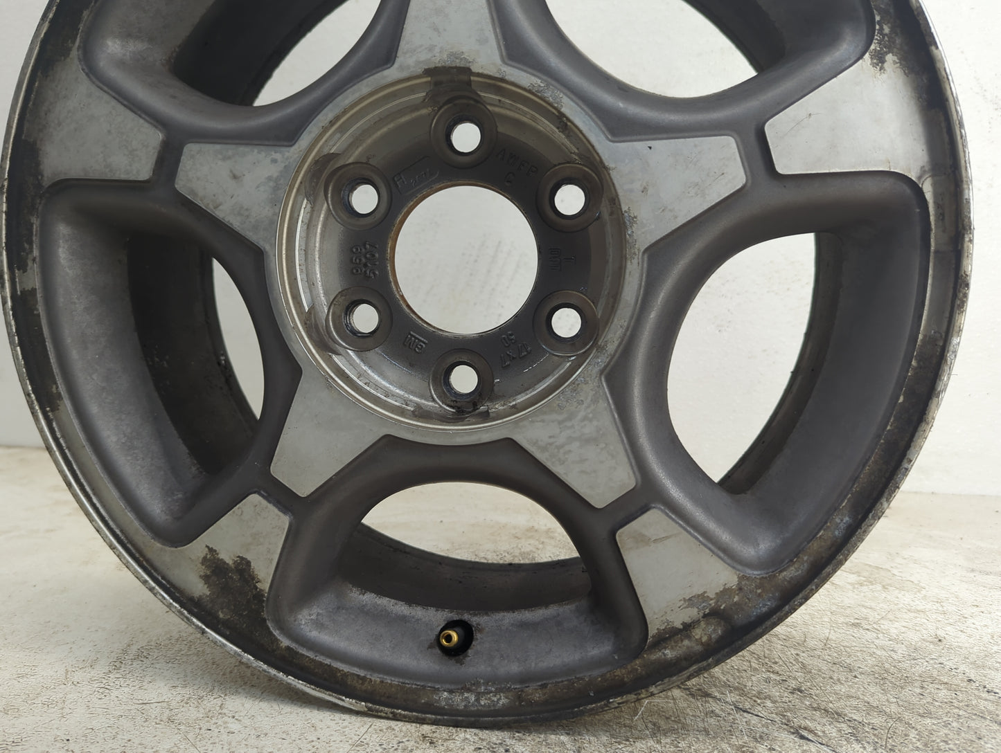 2004-2006 Chevrolet Trailblazer Ext Oem Wheel Rim - Oemusedautoparts1.com