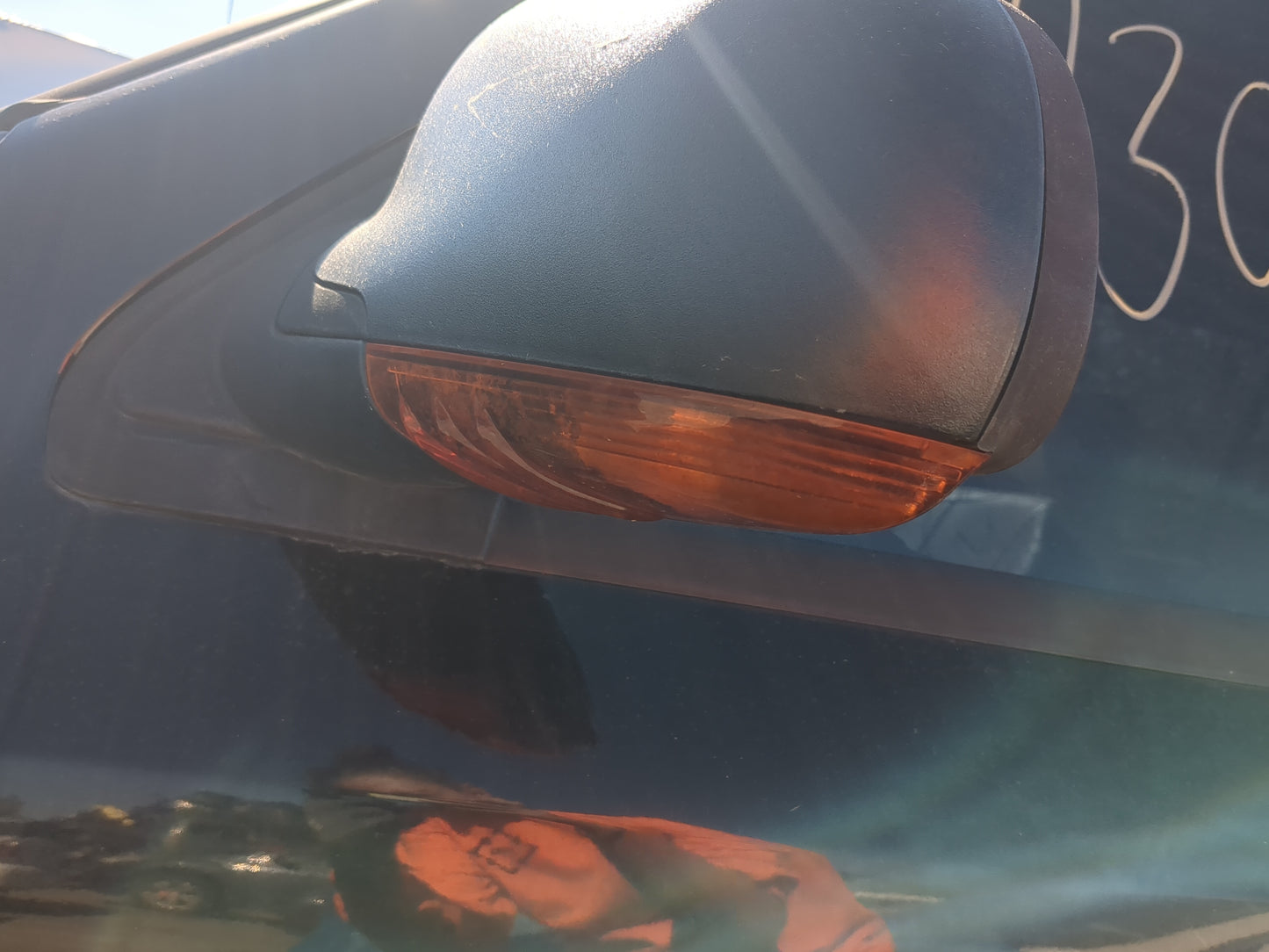 2002-2006 Chevrolet Trailblazer Ext Driver Side View Mirror - Left Door Mirror OEM Used - Oemusedautoparts1.com