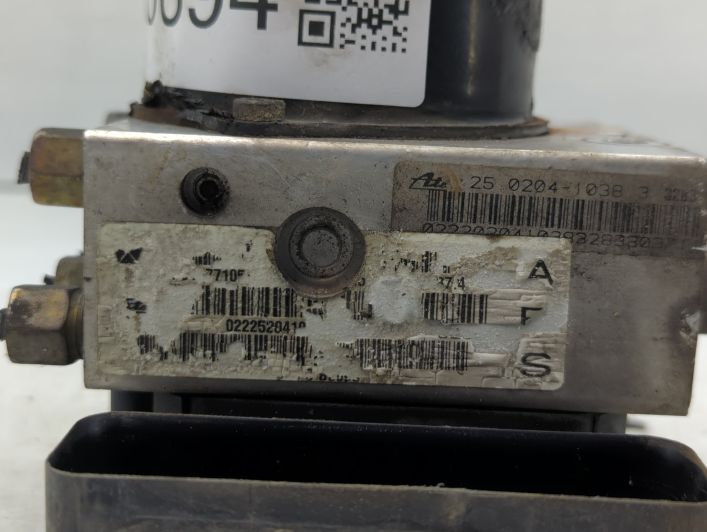 2004 Chrysler Pacifica ABS Pump Control Module Replacement Fits OEM Used Auto Parts - Oemusedautoparts1.com