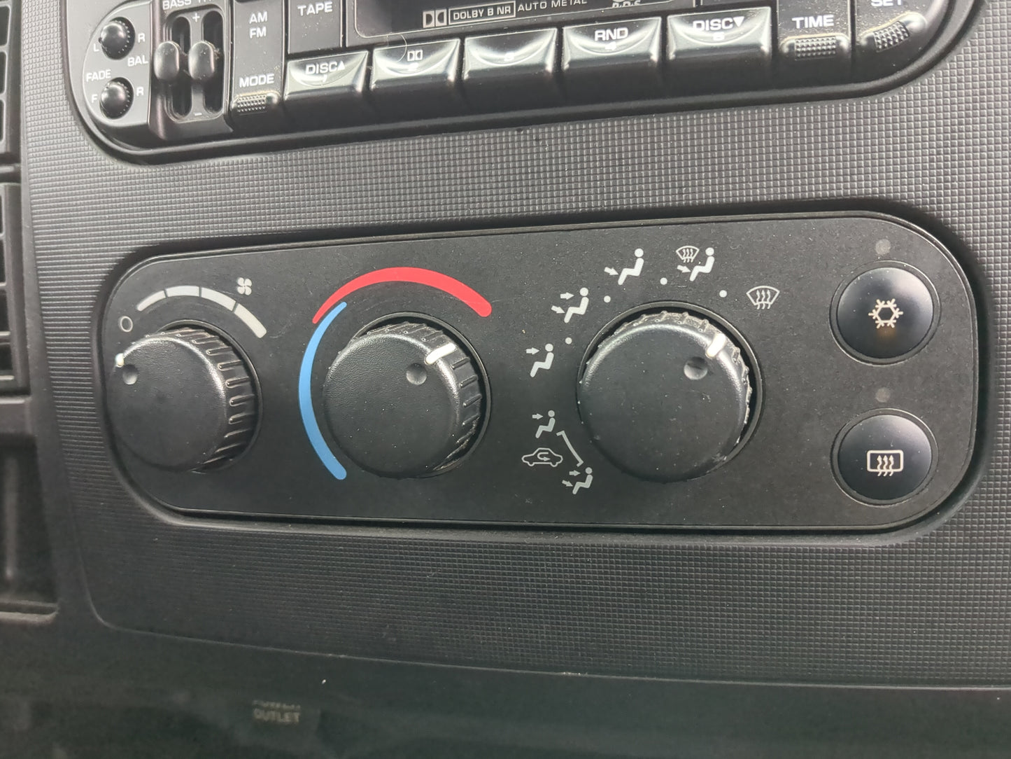 2003-2004 Dodge Dakota Climate Control Module Temperature AC/Heater Replacement Fits Fits 2003 2004 2005 OEM Used Auto Parts