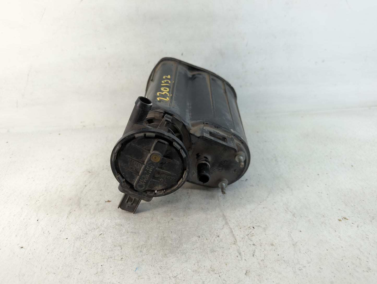 2004 Dodge Durango Fuel Vapor Charcoal Canister - Oemusedautoparts1.com