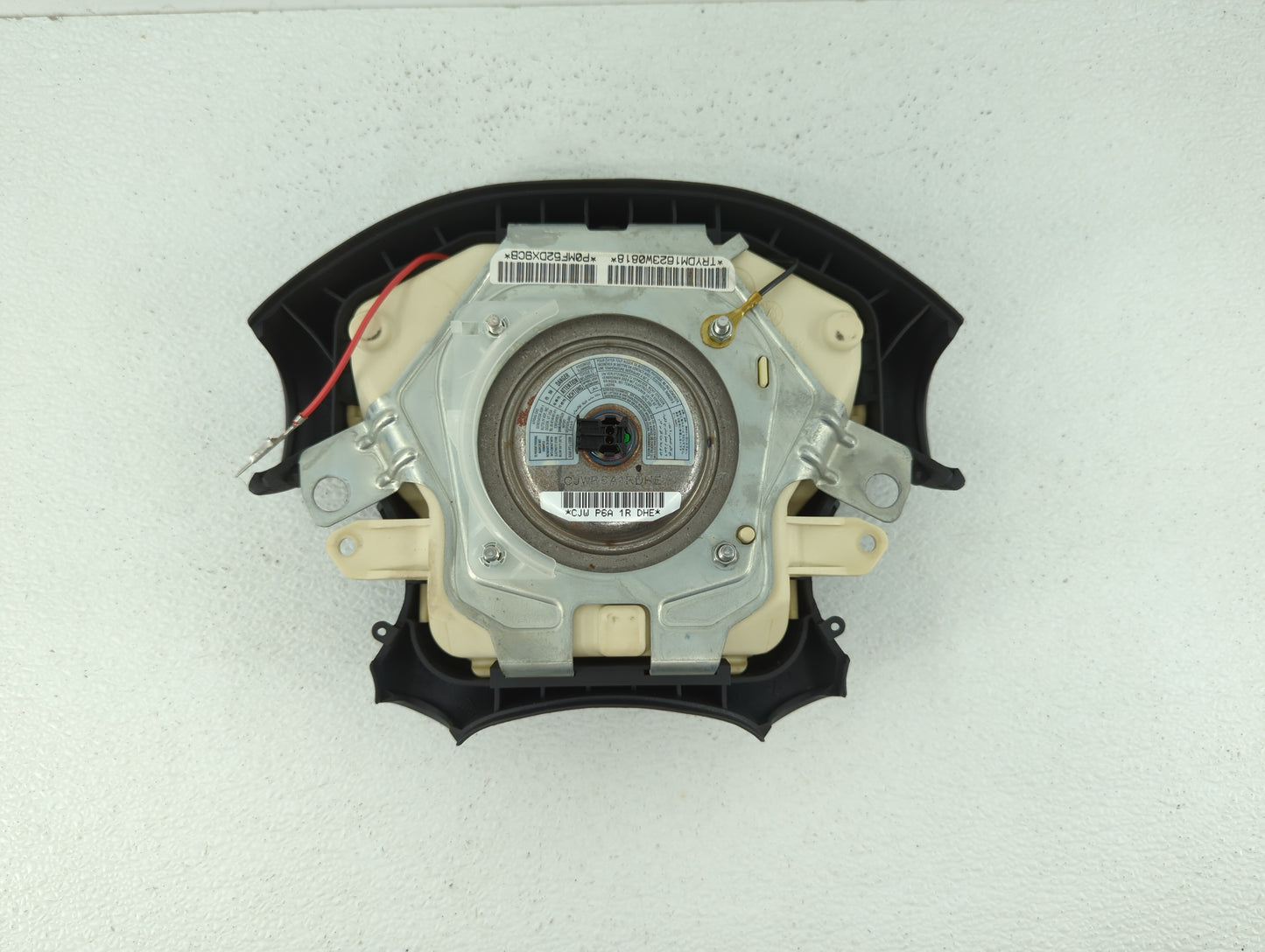 2004 Dodge Intrepid Air Bag Driver Left Steering Wheel Mounted Fits OEM Used Auto Parts - Oemusedautoparts1.com