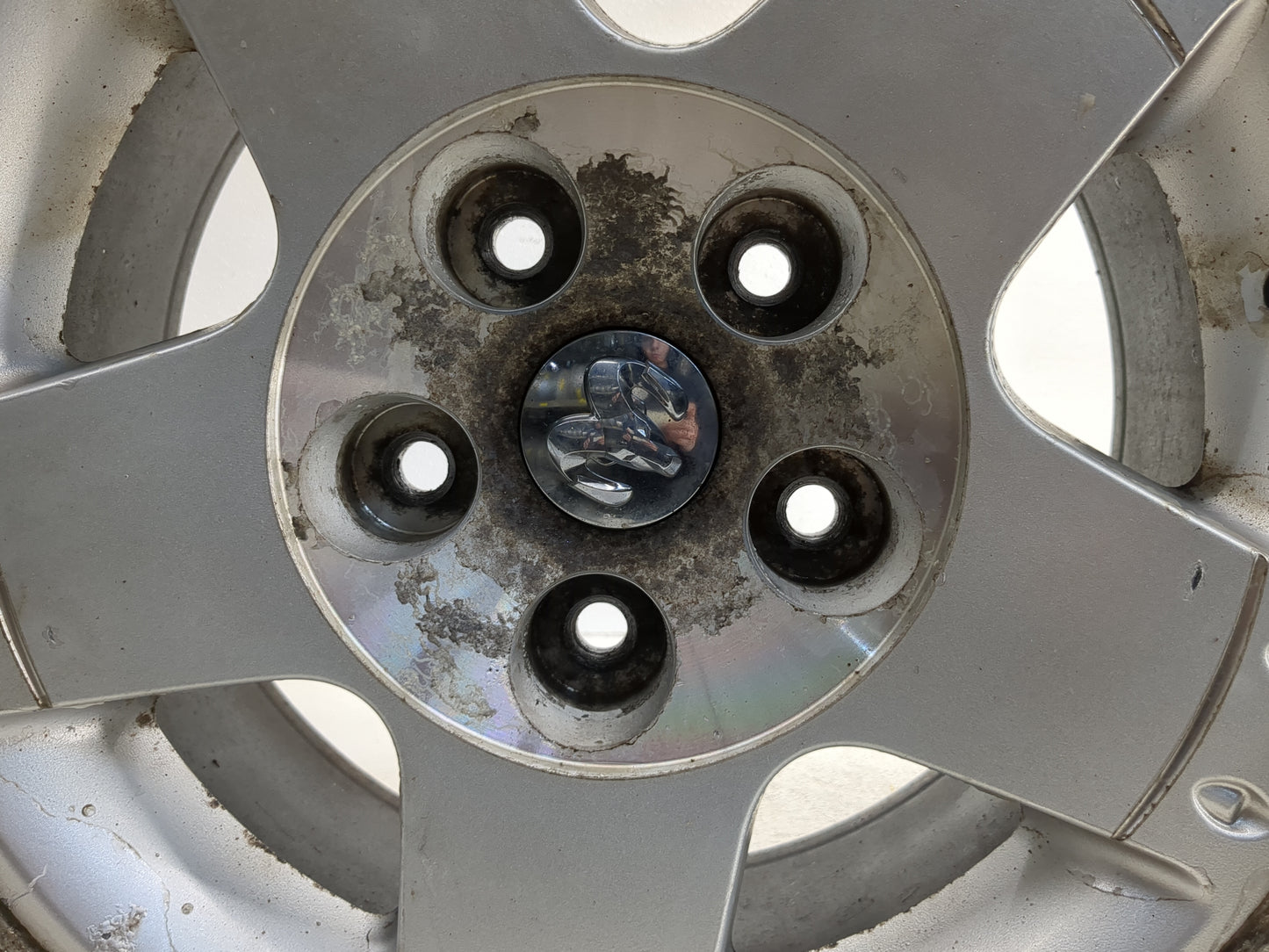 2002-2005 Dodge Ram 1500 Oem Wheel Rim 1145375 - Oemusedautoparts1.com