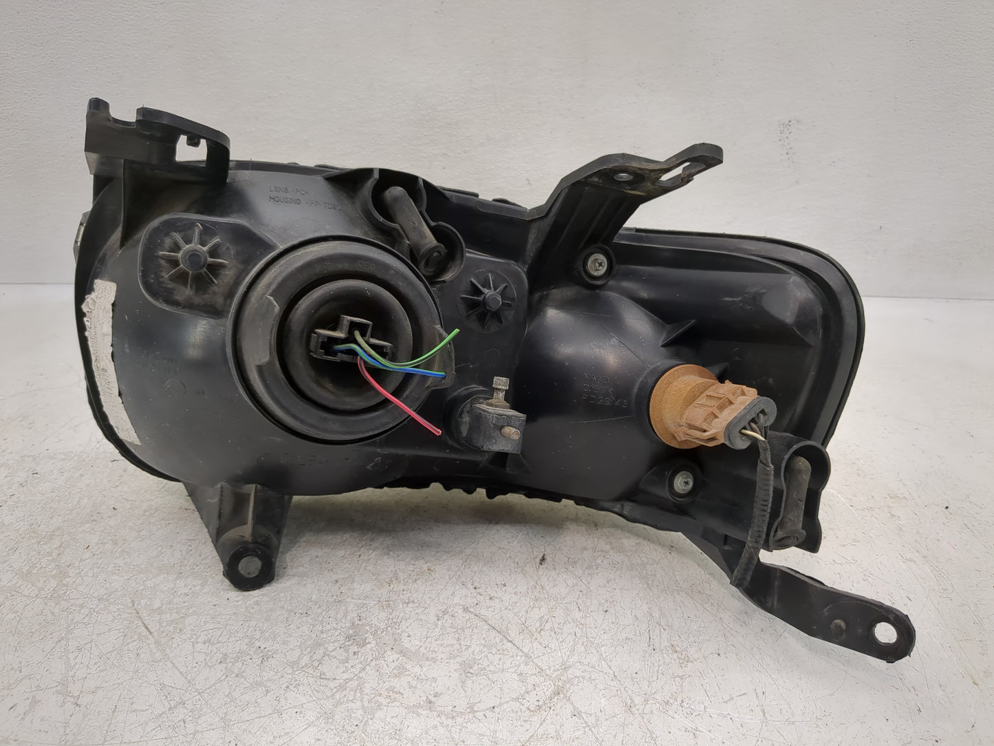 2001-2004 Ford Escape Passenger Right Oem Head Light Headlight Lamp - Oemusedautoparts1.com