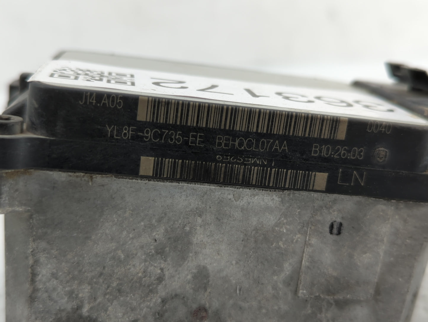 2004 Ford Escape Left Radiator Fan Motor Assembly - Oemusedautoparts1.com