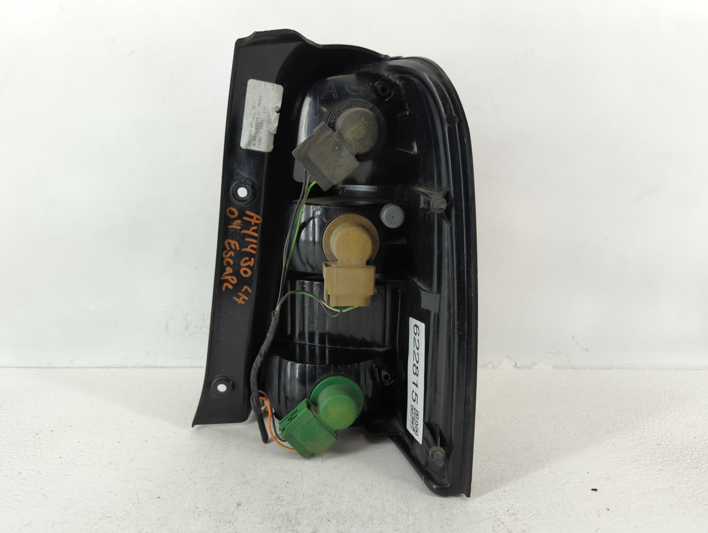 2001-2007 Ford Escape Tail Light Assembly Driver Left OEM P/N:4L84-13B505-D Fits Fits 2001 2002 2003 2004 2005 2006 2007 OEM