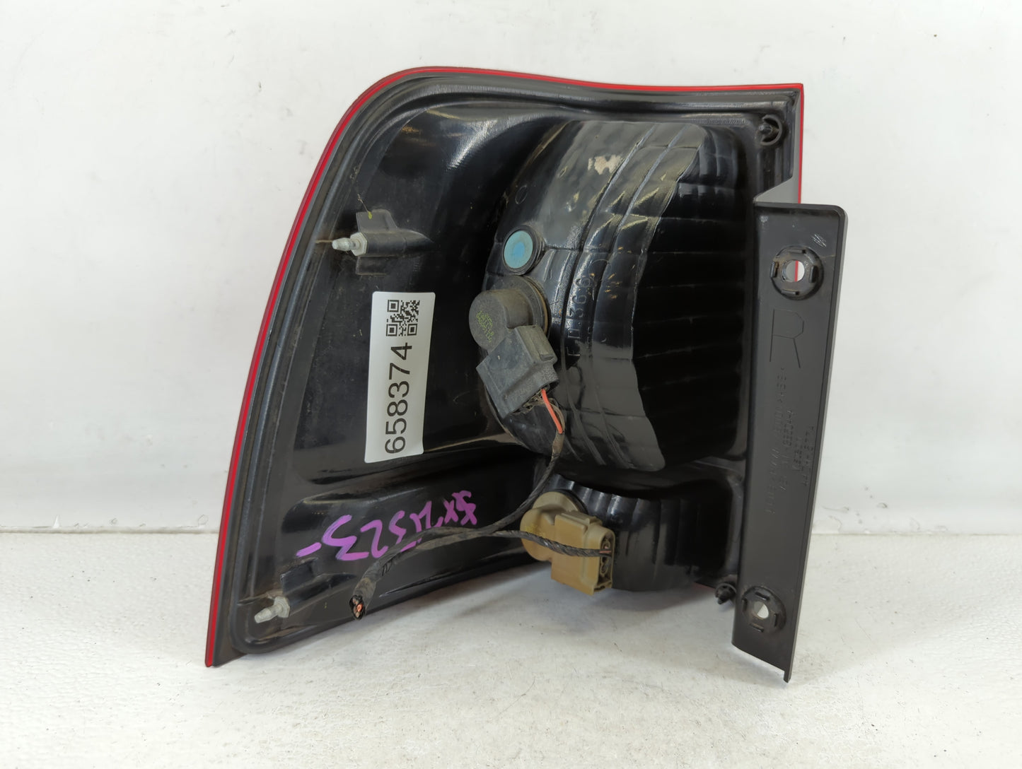 2003-2006 Ford Expedition Tail Light Assembly Passenger Right OEM P/N:2L1X-13B504-A Fits Fits 2003 2004 2005 2006 OEM Used A