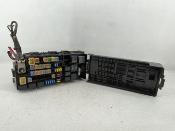 2002-2010 Ford Explorer Fusebox Fuse Box Panel Relay Module P/N:4L2T14398UD Fits Fits 2002 2003 2004 2005 2006 2007 2008 2009 2010 OEM Used Auto Parts
