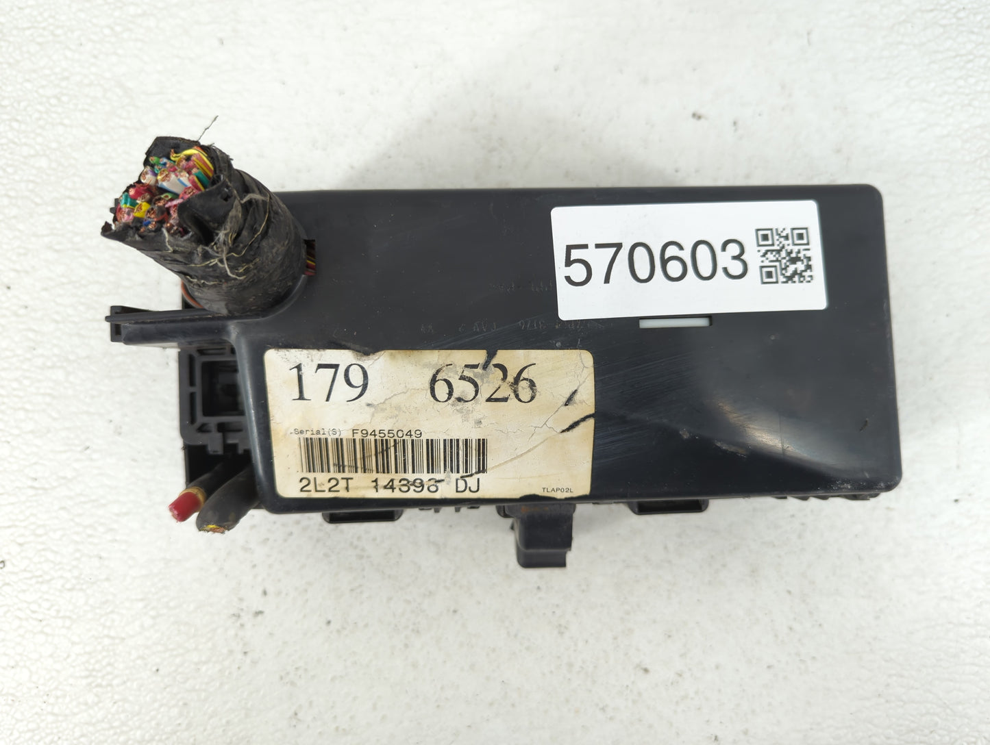 2002-2010 Ford Explorer Fusebox Fuse Box Panel Relay Module P/N:2L2T 14396 DJ 4L2T14398UD Fits OEM Used Auto Parts - Oemused