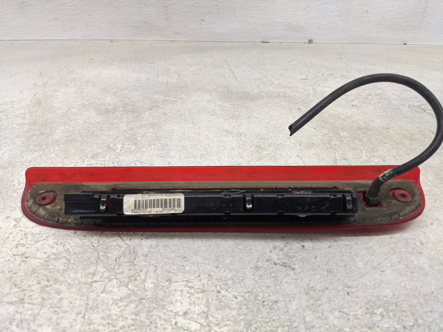 2002-2005 Ford Explorer Driver Left Side Deck Lid Mounted Tail Light - Oemusedautoparts1.com