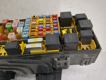 2002-2005 Ford Explorer Sport Trac Fusebox Fuse Box Panel Relay Module P/N:2L5T-14A075-AA UTA90188 Fits OEM Used Auto Parts