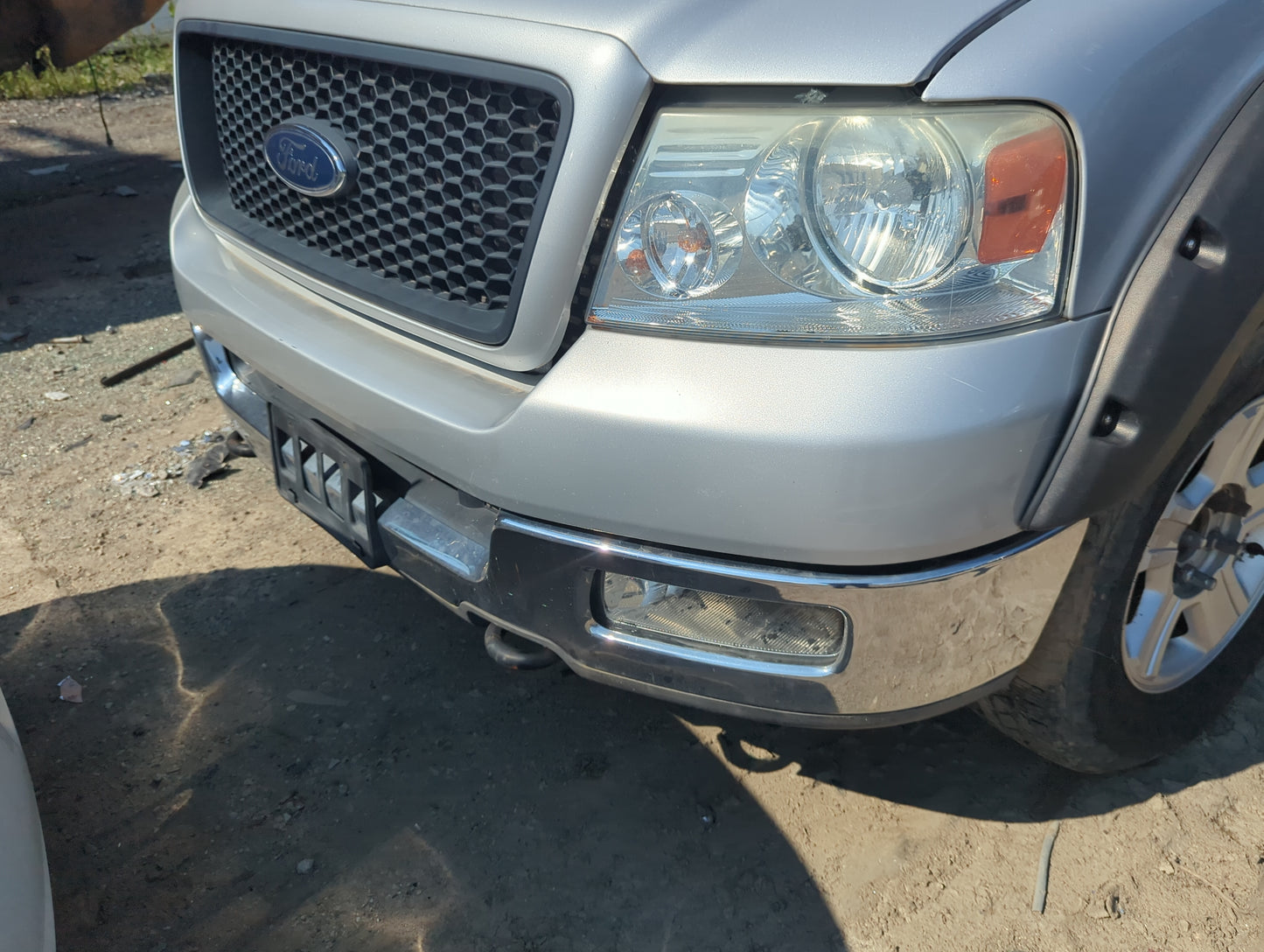 2004-2005 Ford F-150 Front Bumper - Oem - Oemusedautoparts1.com
