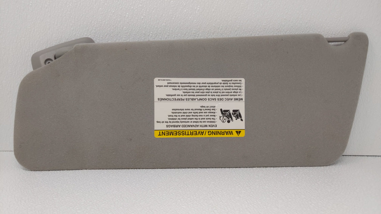 2004 Ford F-150 Sun Visor Shade Replacement Passenger Right Mirror Fits OEM Used Auto Parts - Oemusedautoparts1.com