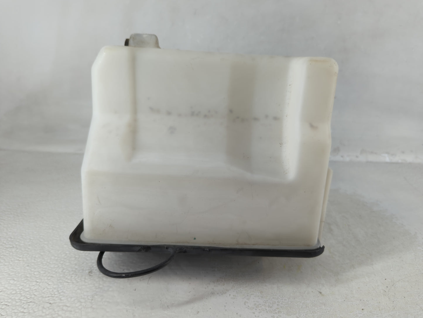 1998-2006 Ford F-150 Windshield Washer Fluid Reservoir Bottle Oem - Oemusedautoparts1.com