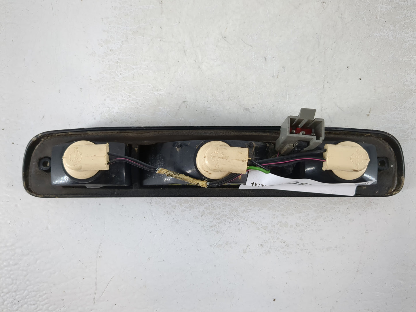 2004 Ford F-250 Super Duty Third Brake Light Tail Light P/N:F37B-13A617-A Fits OEM Used Auto Parts - Oemusedautoparts1.com