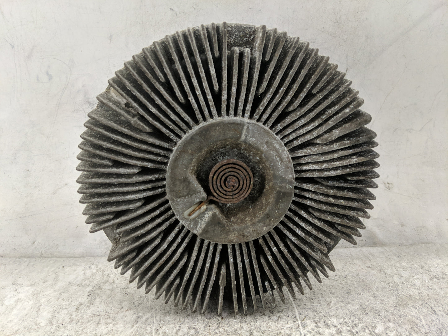 Ford F350sd Radiator Cooling Fan Clutch - Oemusedautoparts1.com