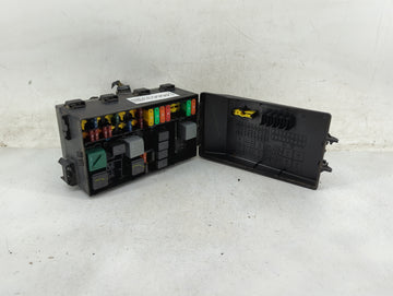 2000-2005 Ford Focus Fusebox Fuse Box Panel Relay Module P/N:3S4T-14A142-AA Fits Fits 2000 2001 2002 2003 2004 2005 OEM Used Auto Parts