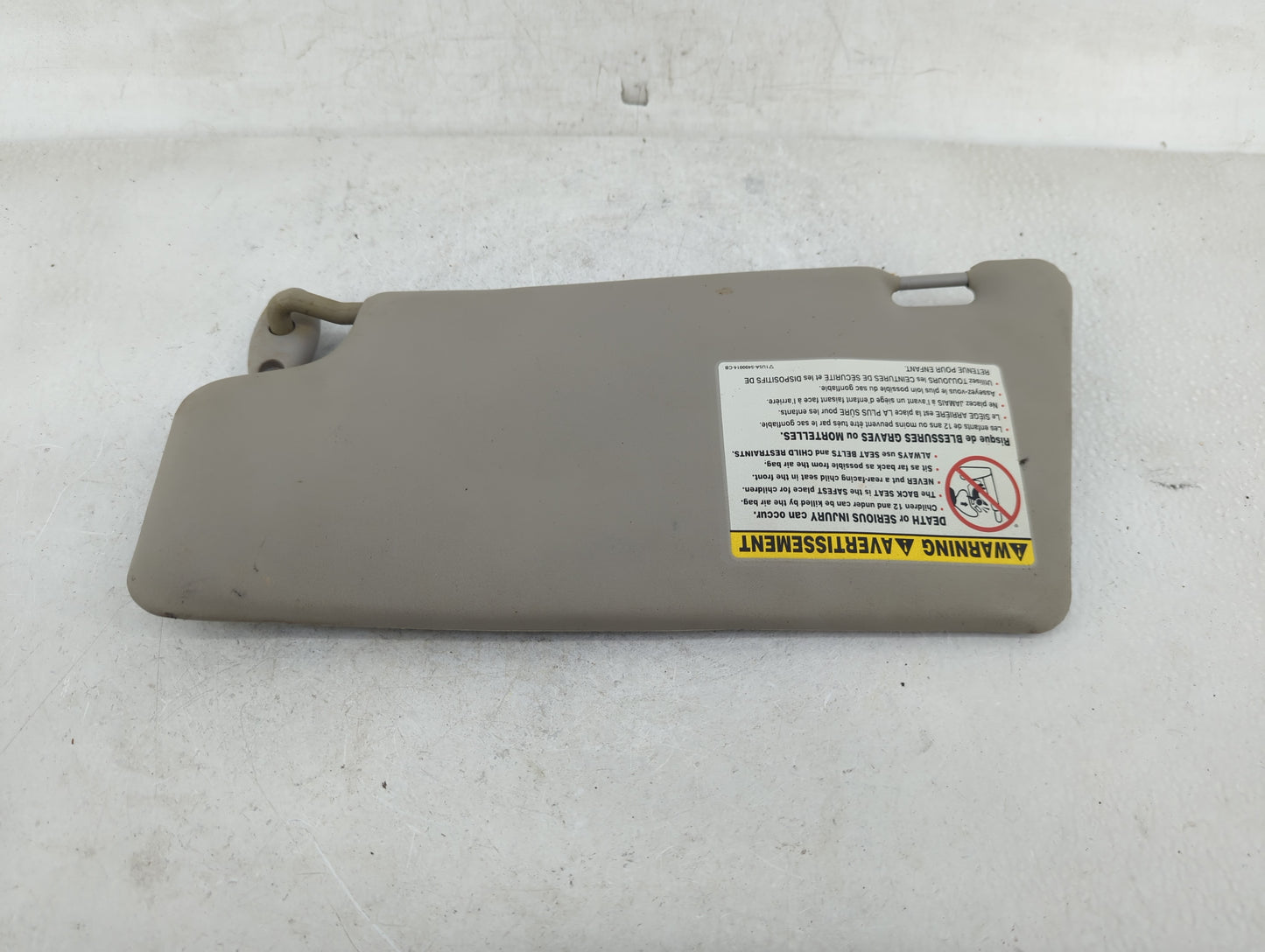2000-2004 Ford Focus Sun Visor Shade Replacement Passenger Right Mirror Fits Fits 2000 2001 2002 2003 2004 OEM Used Auto Par