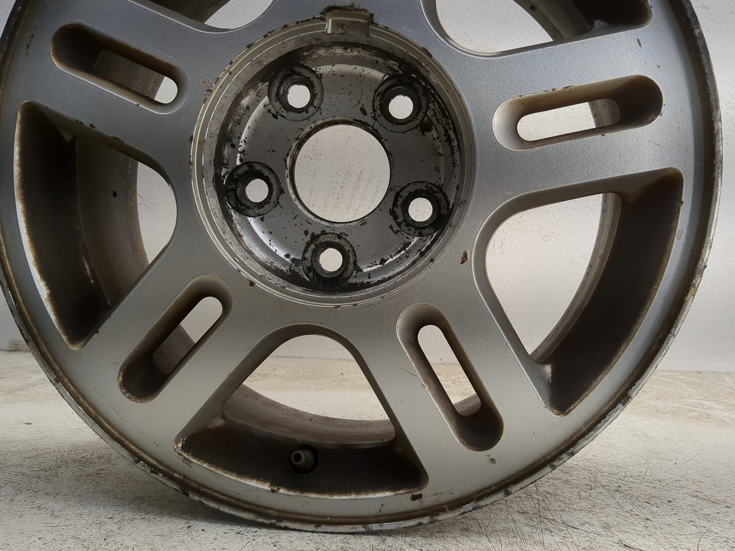 2004-2007 Ford Freestar Oem Wheel Rim 1179971 - Oemusedautoparts1.com