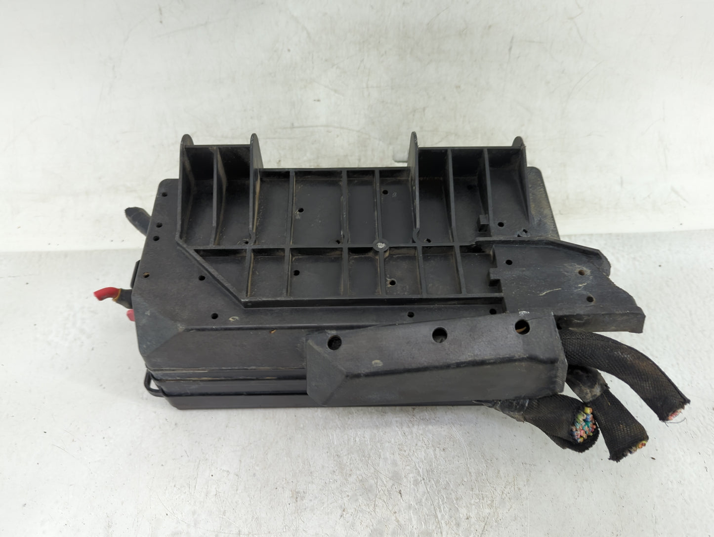 2004-2005 Ford Freestar Fusebox Fuse Box Panel Relay Module Fits Fits 2004 2005 OEM Used Auto Parts - Oemusedautoparts1.com