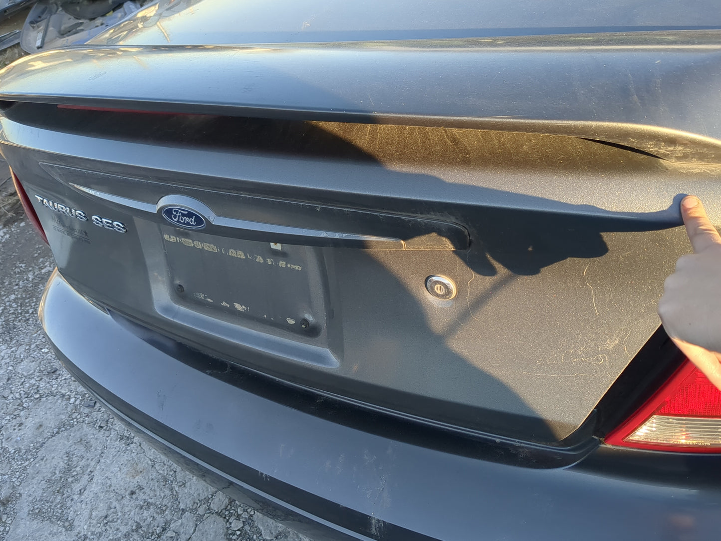 2000-2007 Ford Taurus Trunk/decklid/hatch/tailgate Oem - Oemusedautoparts1.com