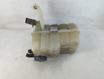 1999-2004 Gmc Sierra 1500 Radiator Coolant Overflow Expansion Tank Bottle