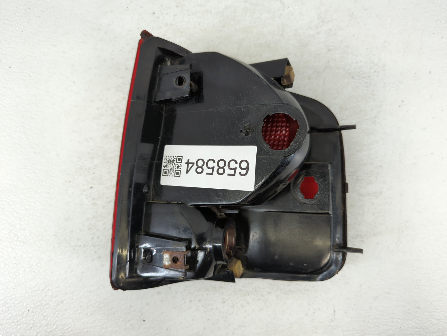 2002-2004 Gmc Sonoma Tail Light Assembly Driver Left OEM P/N:16516093 1 27 Fits Fits 2002 2003 2004 OEM Used Auto Parts - Oe