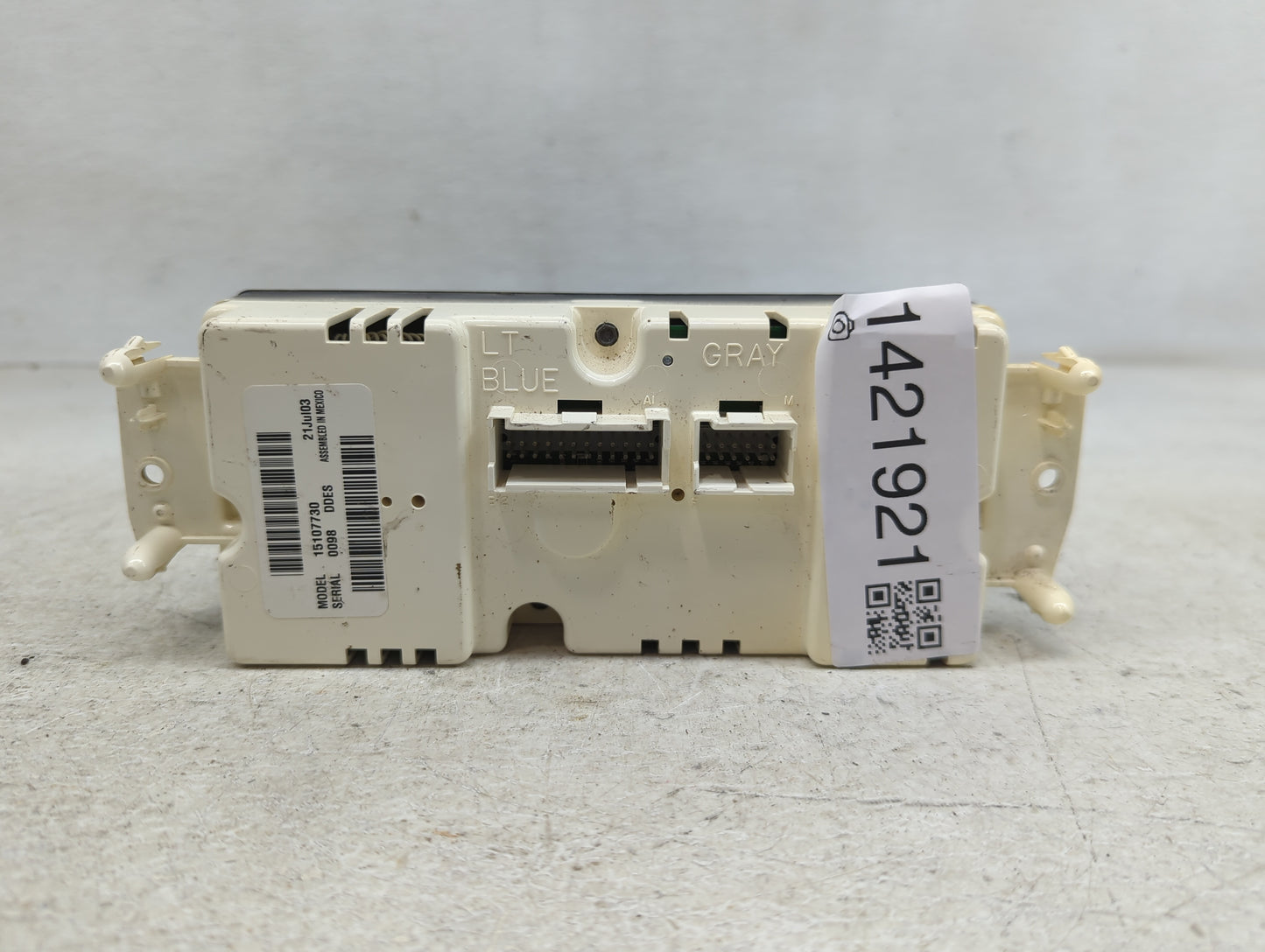 2003-2004 Gmc Yukon Climate Control Module Temperature AC/Heater Replacement P/N:15107730 Fits Fits 2003 2004 OEM Used Auto