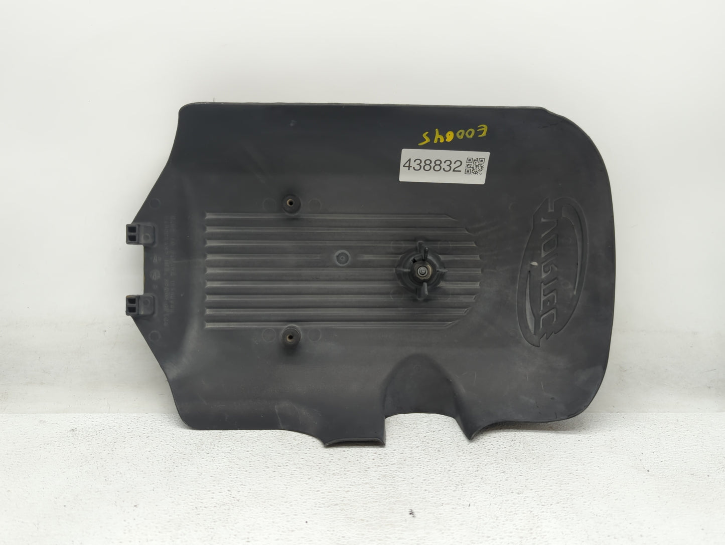 2004 Gmc Yukon Xl 1500 Engine Cover - Oemusedautoparts1.com