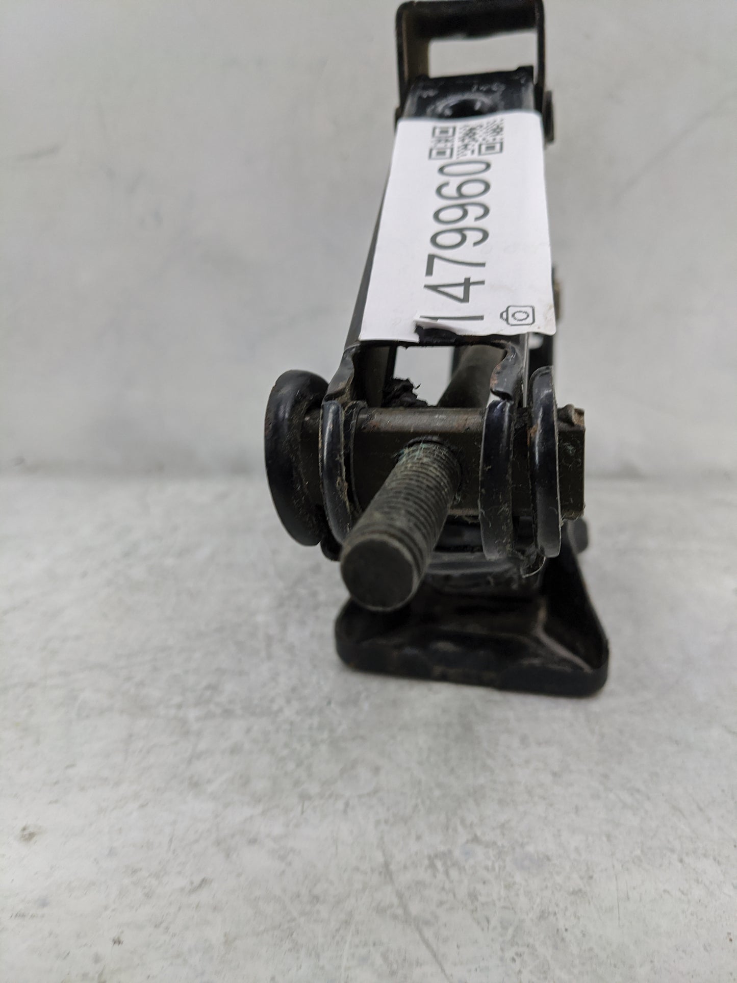 2004 Honda Accord Spare Scissor Car Jack - Oemusedautoparts1.com