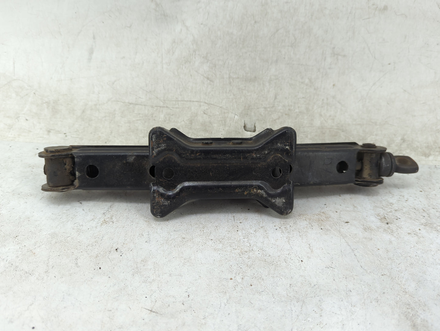 2004 Honda Civic Spare Scissor Car Jack - Oemusedautoparts1.com