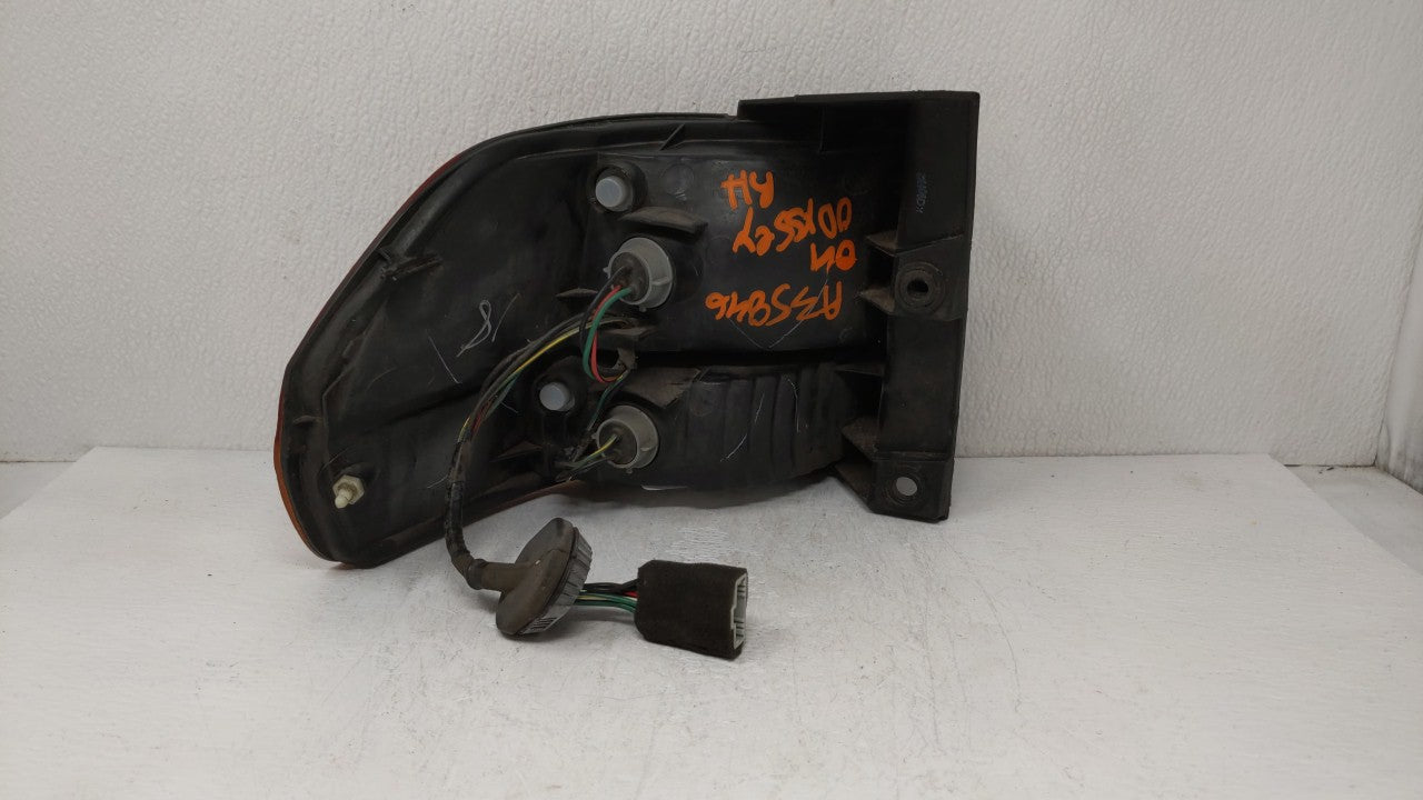 2002-2004 Honda Odyssey Tail Light Assembly Passenger Right OEM Fits Fits 2002 2003 2004 OEM Used Auto Parts - Oemusedautopa