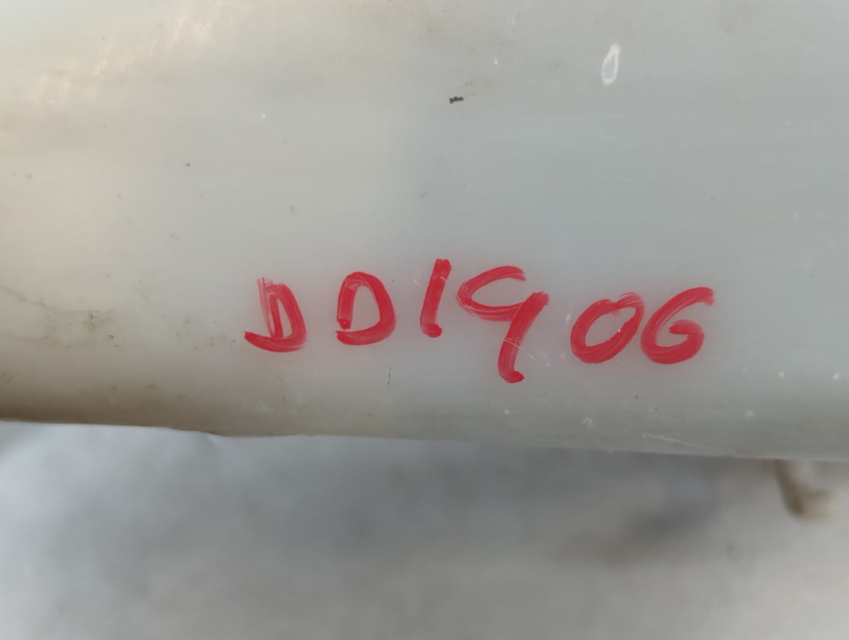 2000-2005 Hyundai Accent Radiator Coolant Overflow Expansion Tank Bottle 818467 - Oemusedautoparts1.com