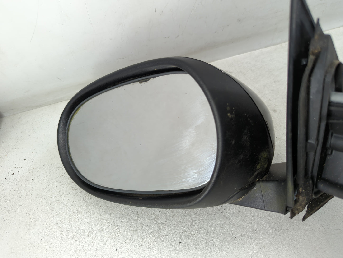 2004 Jaguar X-type Driver Left Side View Manual Door Mirror Black - Oemusedautoparts1.com