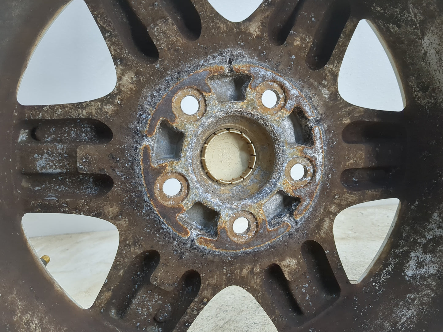 2002-2004 Jeep Liberty Oem Wheel Rim 1290594 - Oemusedautoparts1.com