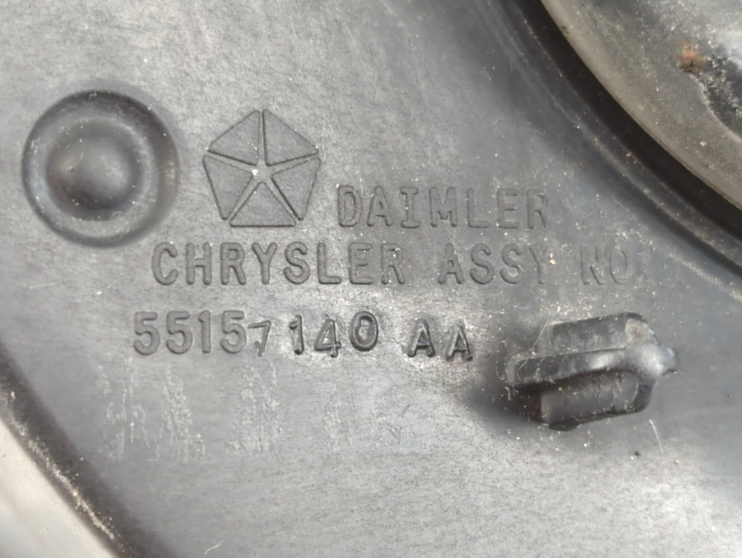 2002-2004 Jeep Liberty Passenger Right Oem Head Light Headlight Lamp - Oemusedautoparts1.com