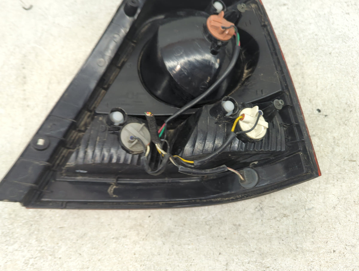 2004 Kia Sorento Tail Light Assembly Driver Left OEM Fits OEM Used Auto Parts - Oemusedautoparts1.com