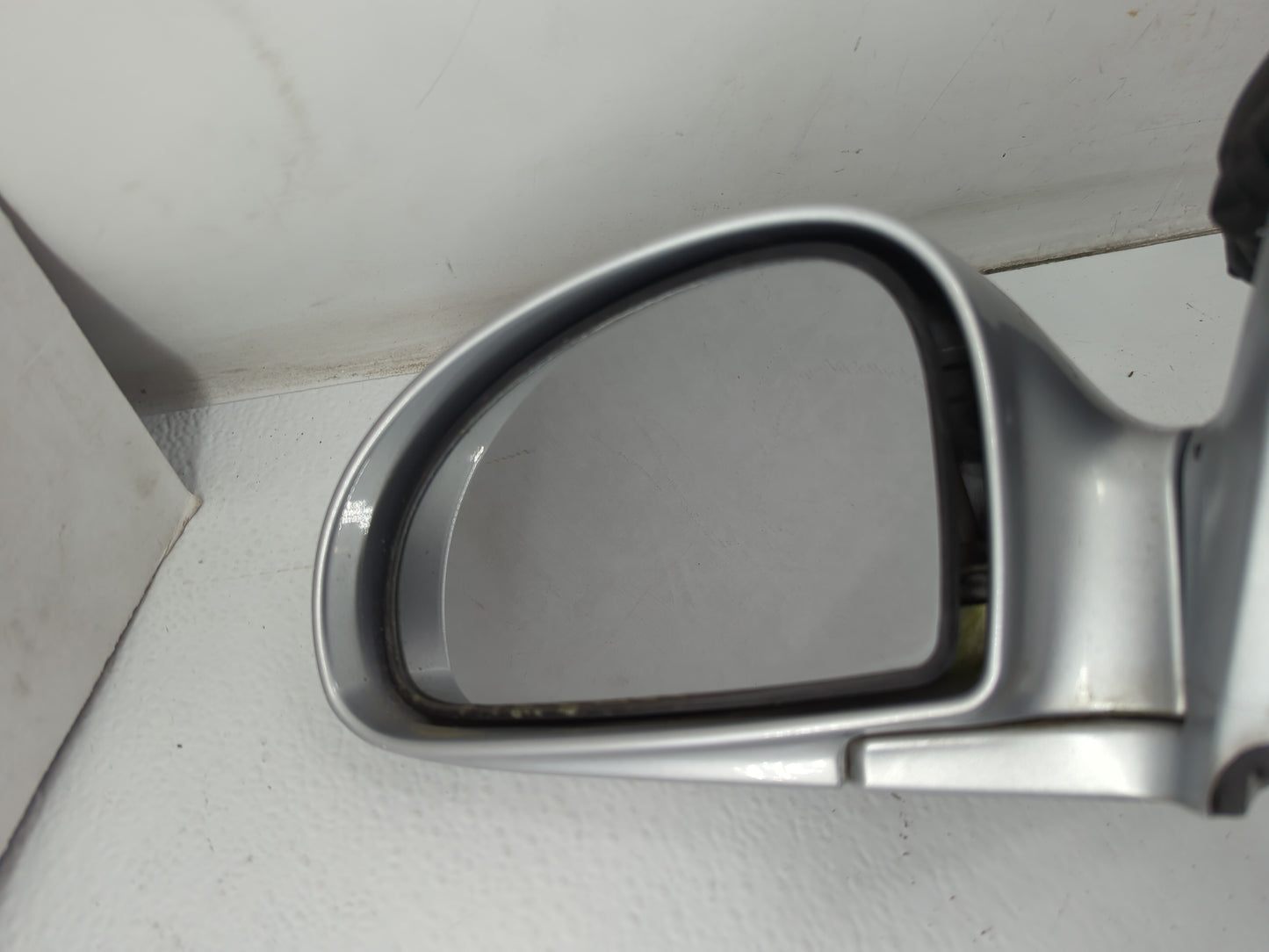 2002-2004 Kia Spectra Driver Left Side View Manual Door Mirror Silver - Oemusedautoparts1.com