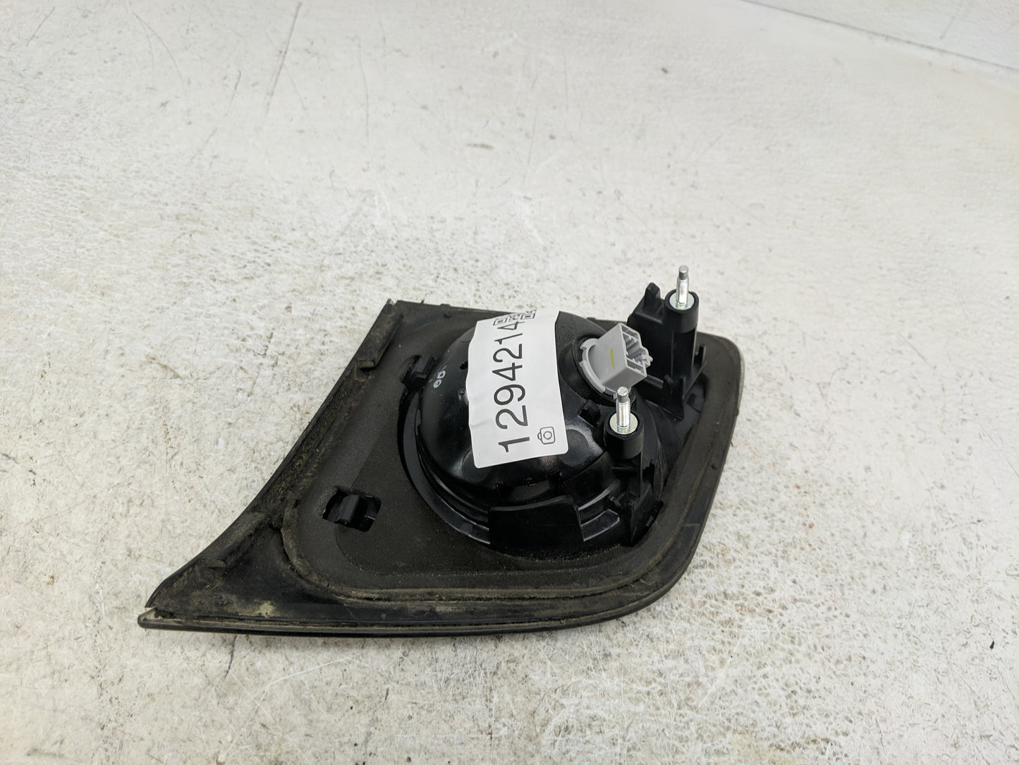 2004-2006 Mazda 3 Tail Light Assembly Driver Left OEM P/N:P2913 Fits Fits 2004 2005 2006 OEM Used Auto Parts - Oemusedautopa