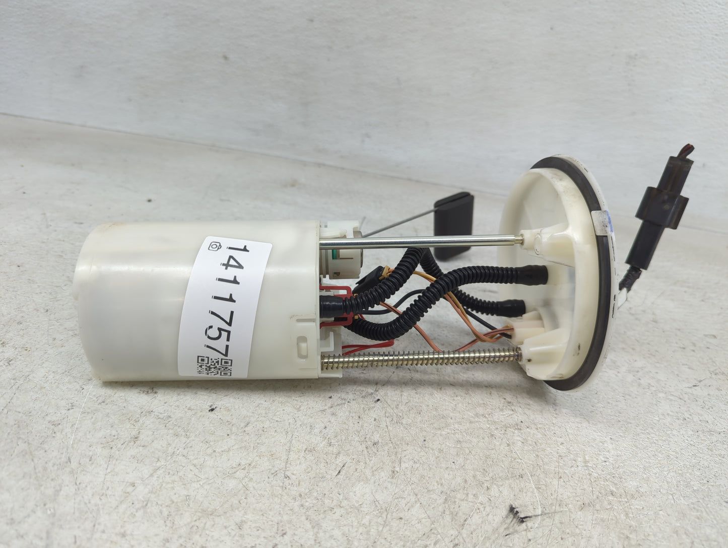 2001-2004 Mazda Tribute Electrical Gas Fuel Pump Assembly - Oemusedautoparts1.com