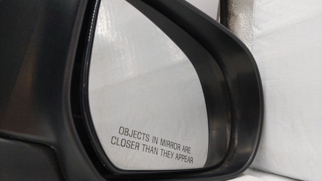 2001-2006 Mazda Tribute Passenger Side View Mirror - Right Door Mirror OEM Used - Oemusedautoparts1.com