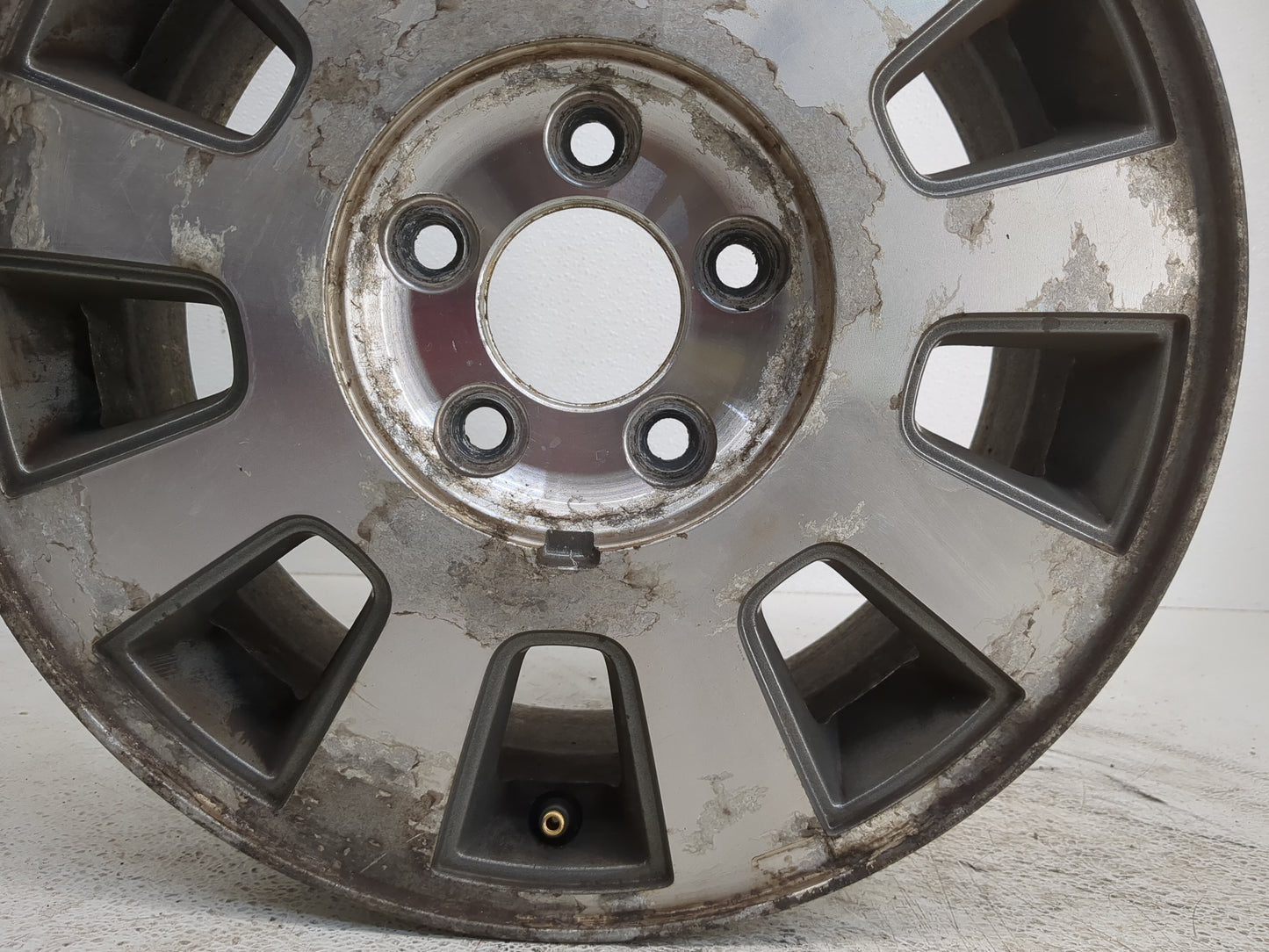 2003-2005 Mercury Grand Marquis Oem Wheel Rim - Oemusedautoparts1.com