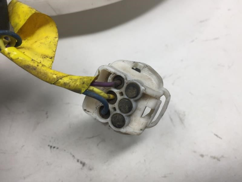 2004 Mitsubishi Endeavor Passenger Side View Mirror - Right Door Mirror OEM Used - Oemusedautoparts1.com