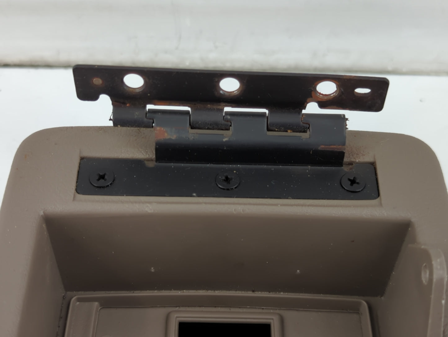 2002-2004 Nissan Frontier Center Console Armrest Cover Lid Fits Fits 2002 2003 2004 OEM Used Auto Parts - Oemusedautoparts1.