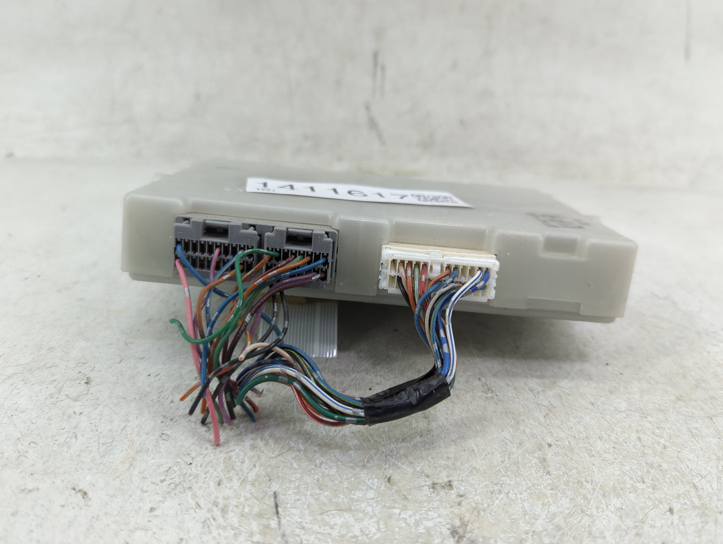 2004-2005 Nissan Maxima Temperature Control Module 277607y000 - Oemusedautoparts1.com